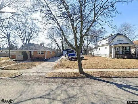 Birchwood, CUDAHY, WI 53110