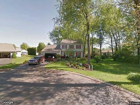 Roylen, STATE COLLEGE, PA 16801