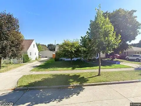 Christine, APPLETON, WI 54915