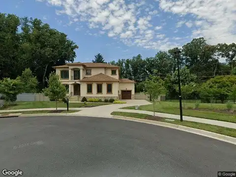 Ninovan, VIENNA, VA 22180
