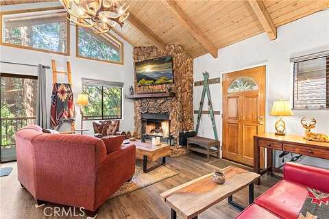 Lake, LAKE ARROWHEAD, CA 92352