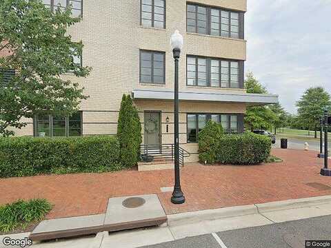 Howell, ALEXANDRIA, VA 22301