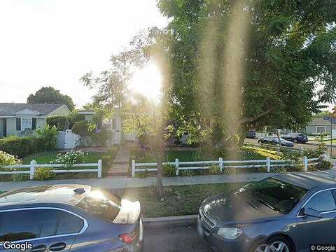 Petit, VAN NUYS, CA 91406