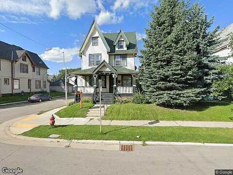 Highland, MILWAUKEE, WI 53233