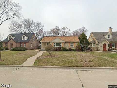 106Th, MILWAUKEE, WI 53227