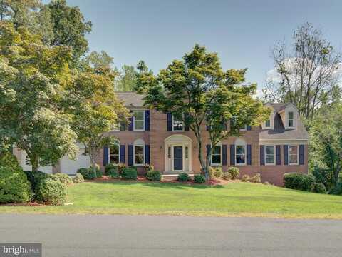 Hollyview, GREAT FALLS, VA 22066