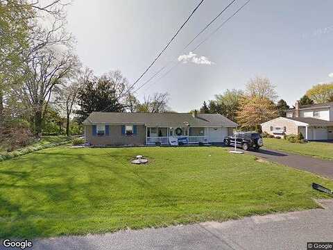 Harriet, CARLISLE, PA 17013