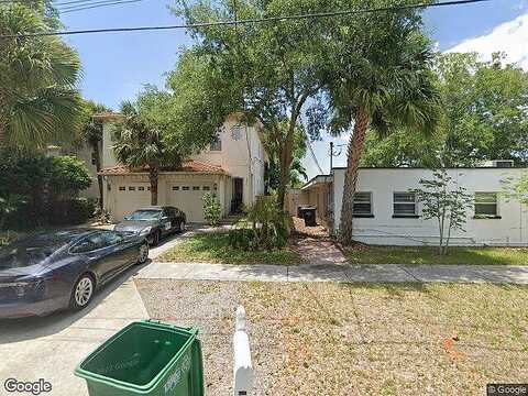 Tampania, TAMPA, FL 33609