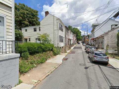 Straubs, PITTSBURGH, PA 15212