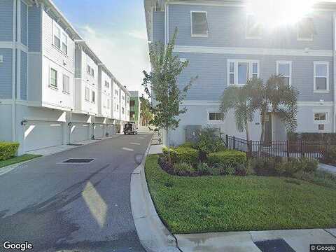 Tampania, TAMPA, FL 33609