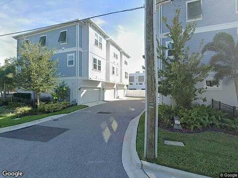 Tampania, TAMPA, FL 33609