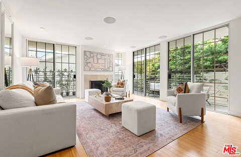 Larrabee, WEST HOLLYWOOD, CA 90069