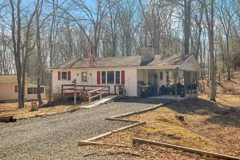 Forsythia, KUNKLETOWN, PA 18058