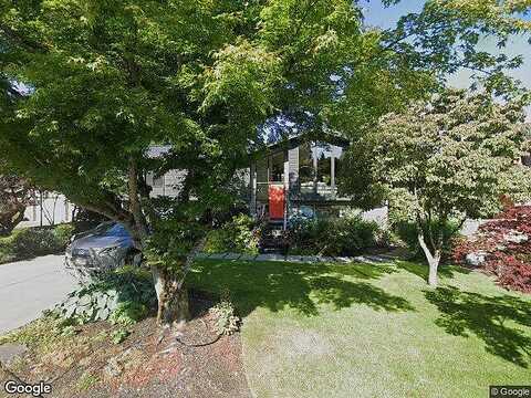 112Th, KIRKLAND, WA 98033