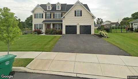 Lisa, EASTON, PA 18045