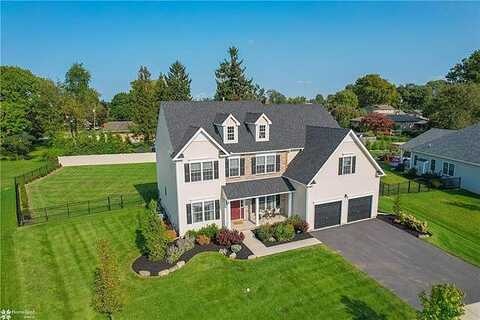 Lisa, EASTON, PA 18045