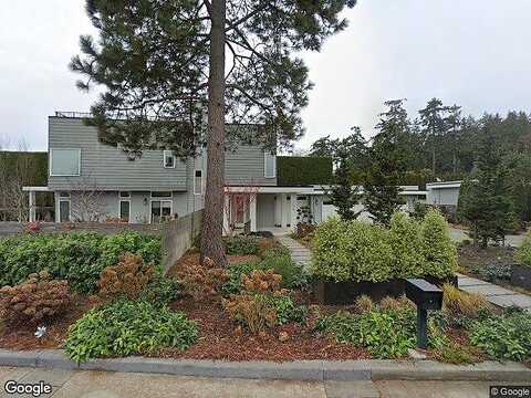 97Th, SEATTLE, WA 98136