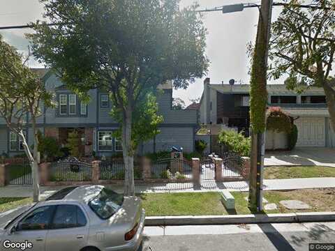 Warner, HUNTINGTON BEACH, CA 92649