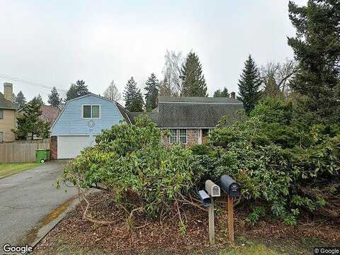 Spruce, LYNNWOOD, WA 98037