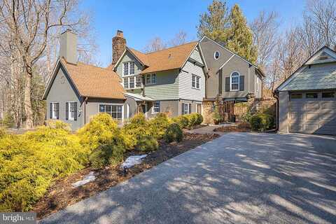 Castlefinn, BRYN MAWR, PA 19010
