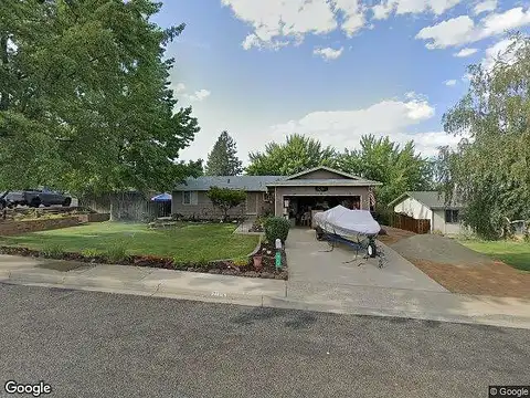 Lewis, YREKA, CA 96097