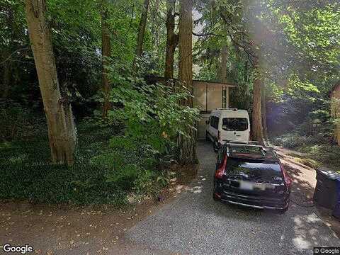 193Rd, LAKE FOREST PARK, WA 98155