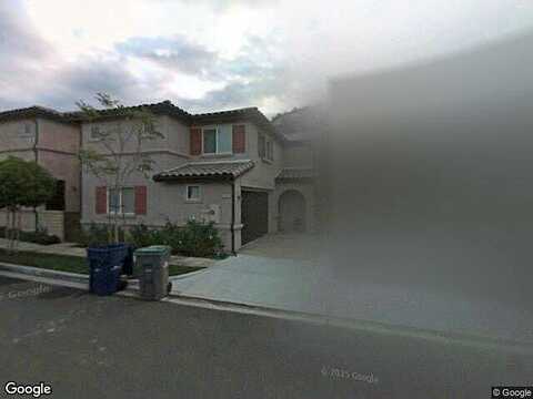 Avenida De Sonrisa, SANTA CLARITA, CA 91350