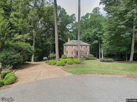 Sixpence, WILLIAMSBURG, VA 23185