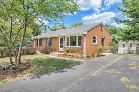 Jacklin, ROANOKE, VA 24019