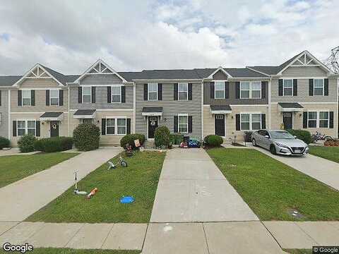 Sara, LOCUST GROVE, VA 22508