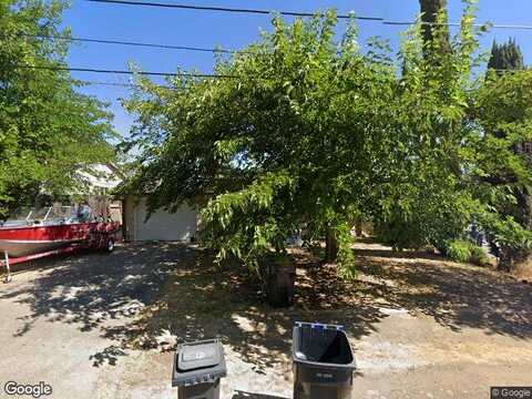 Robin Hill, LAKEPORT, CA 95453