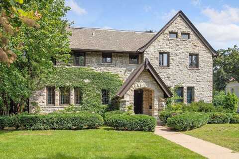 Mount Curve, MINNEAPOLIS, MN 55403