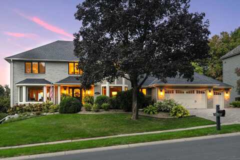 Mount Curve, EDEN PRAIRIE, MN 55347