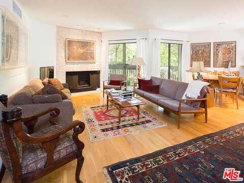 N Kings Rd, West Hollywood, CA 90069