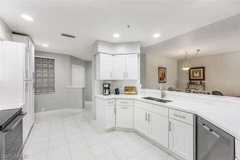 Southmont Cv, Fort Myers, FL 33908