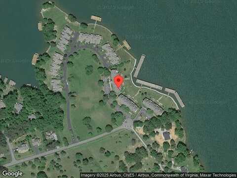Gangplank Rd, Moneta, VA 24121