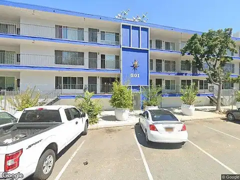 E 1St St, Long Beach, CA 90802