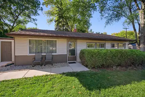 Navajo, MILWAUKEE, WI 53217