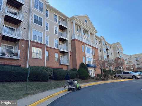 Falls Reach, FALLS CHURCH, VA 22043