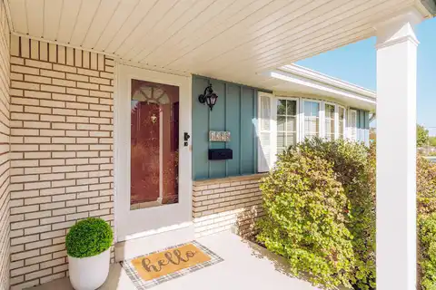 Thorncrest, GREENDALE, WI 53129