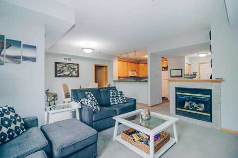 N 1St St, Minneapolis, MN 55401