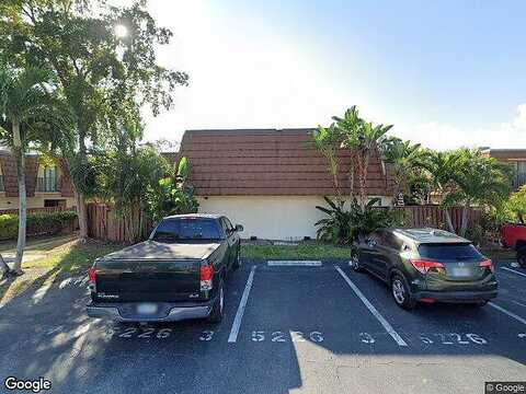 Cedarbend Dr, Fort Myers, FL 33919
