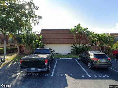 Cedarbend Dr, Fort Myers, FL 33919