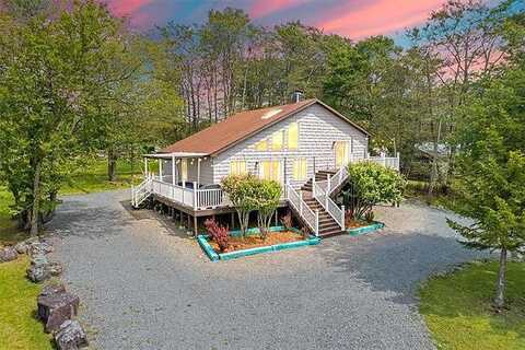 Beach Side, TOBYHANNA, PA 18466