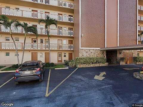 14Th, HALLANDALE BEACH, FL 33009