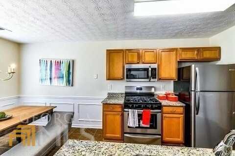 Saint James, DECATUR, GA 30035