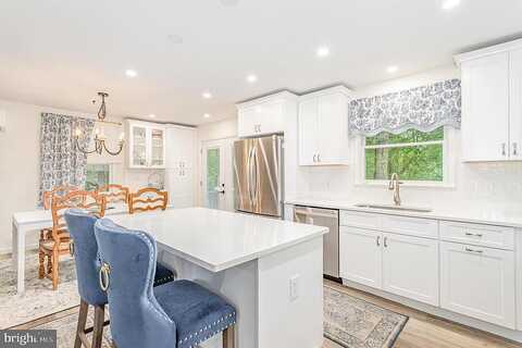 Evergreen, FELTON, PA 17322