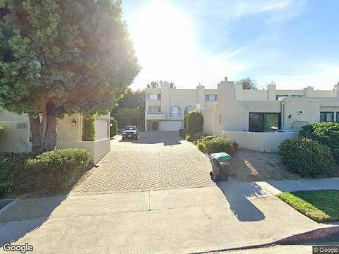 Freedom Dr, Calabasas, CA 91302
