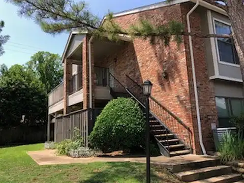 Pebble Way, Arlington, TX 76006