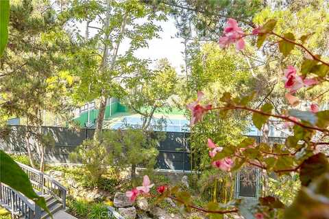 W Estates Ln, Rolling Hills Estates, CA 90274